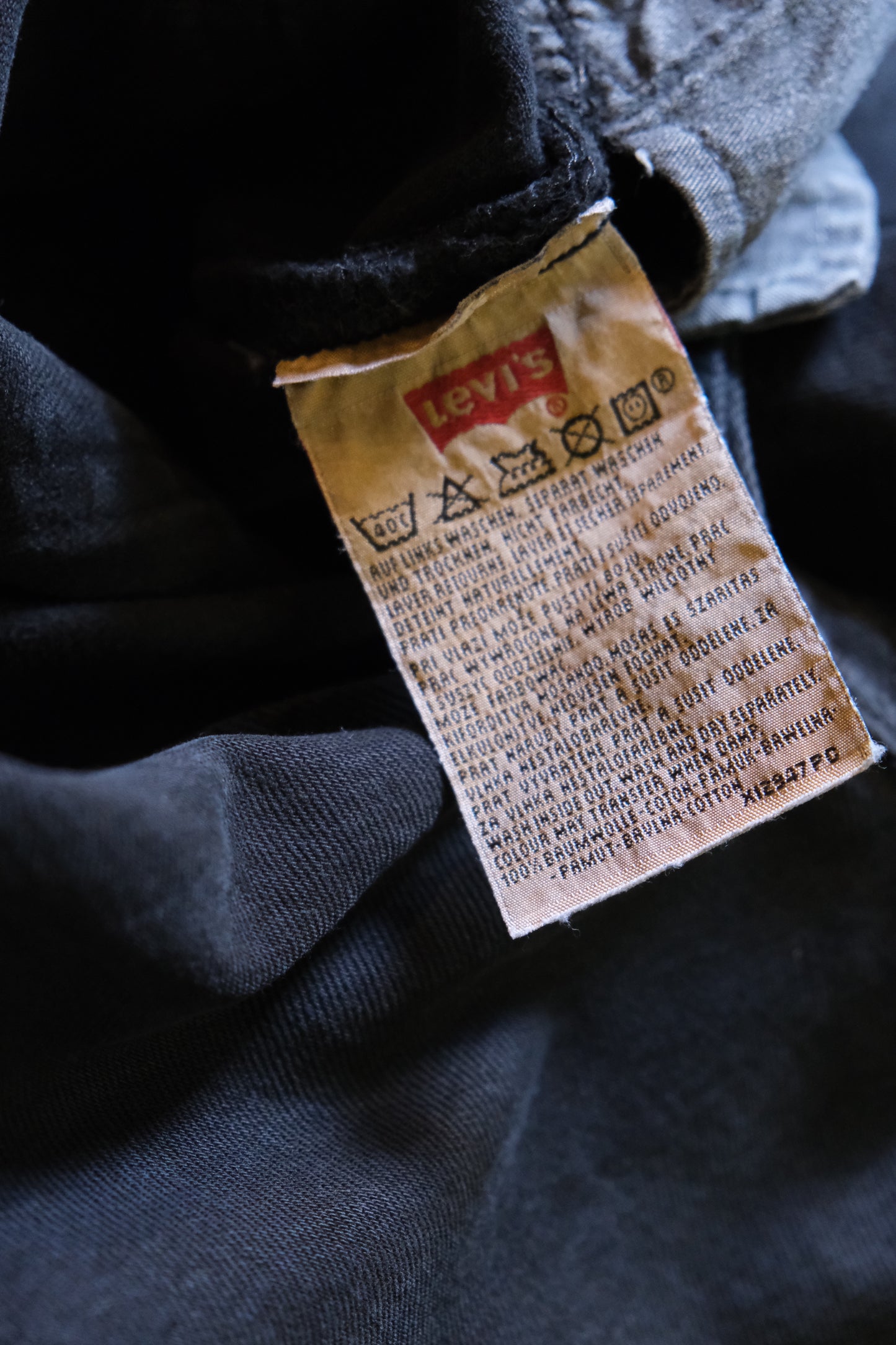 90s black Levis 501 jeans w32