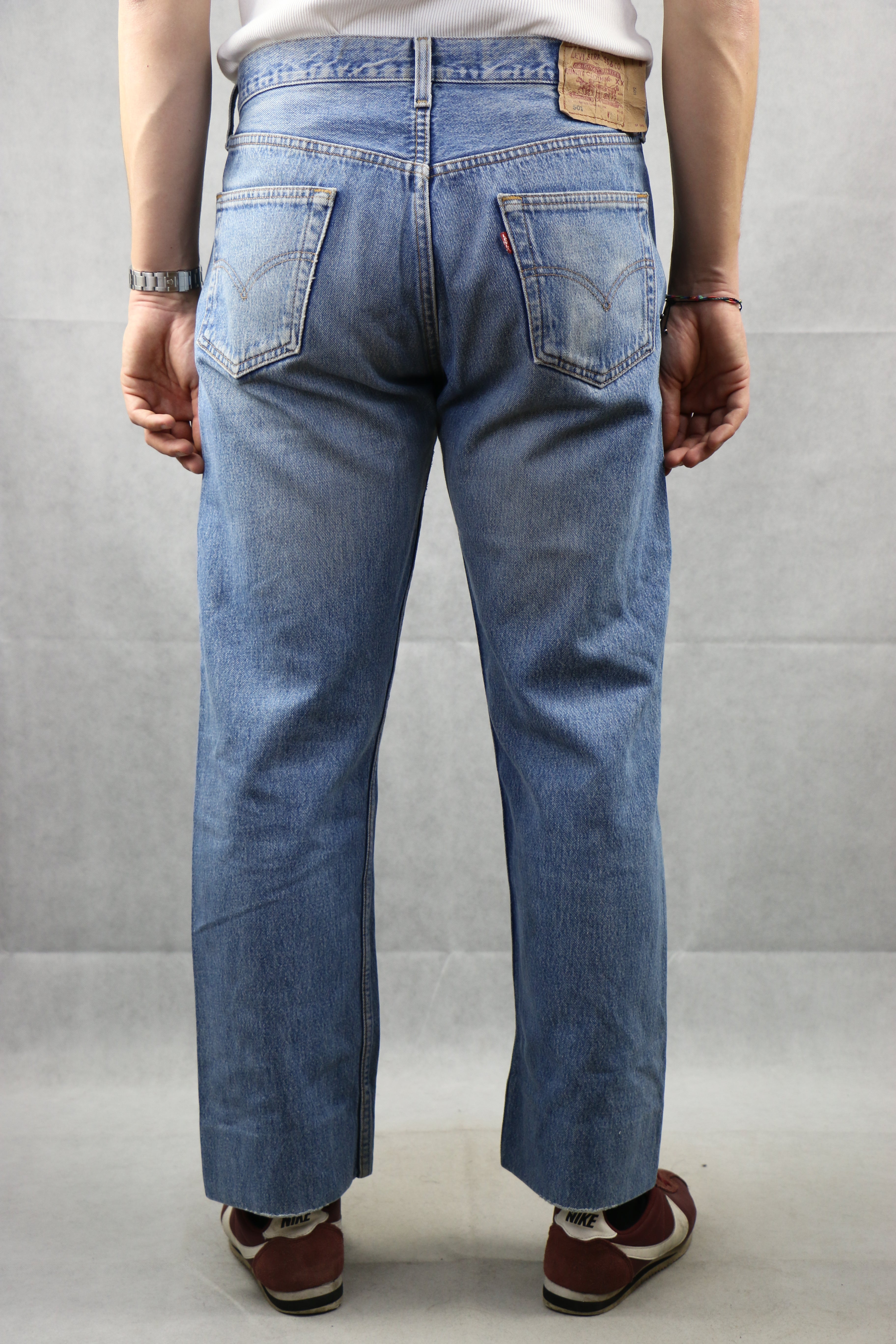 Levi s 501 Made in U.S.A. W36 L36 cropped Jeans Vintage Store