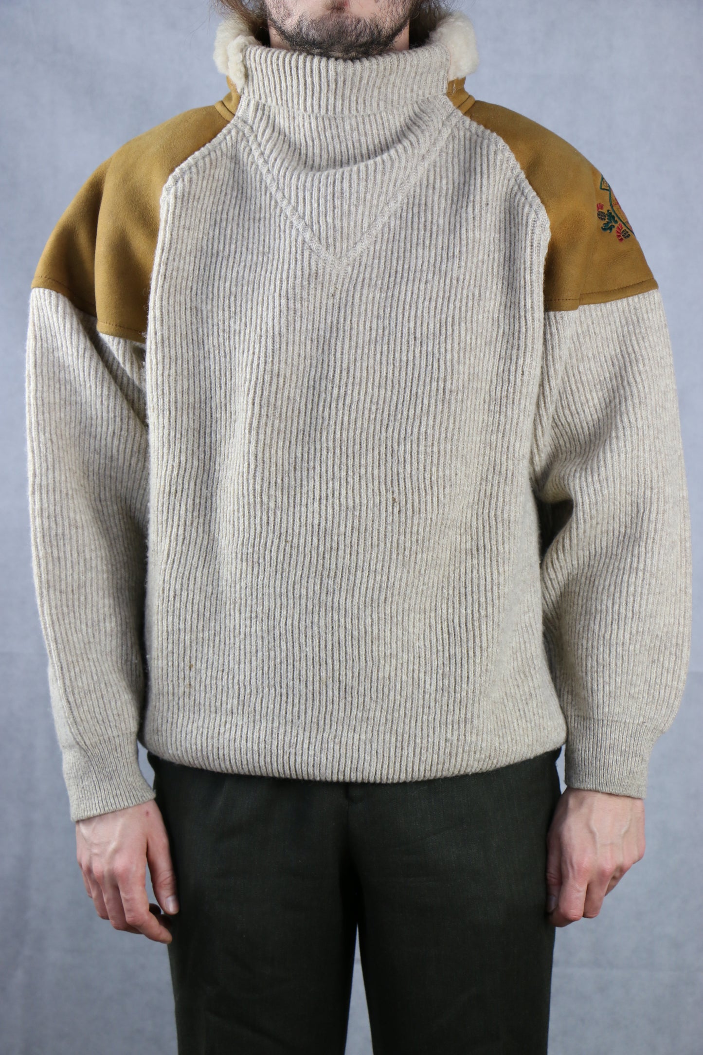 Iceberg Sweater w/ Shearling Collar, clochard92.com